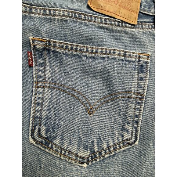 MENS LEVI 501’s BUTTON FLY STRAIGHT LEG JEANS SIZE 29x32 - Picture 3 of 9